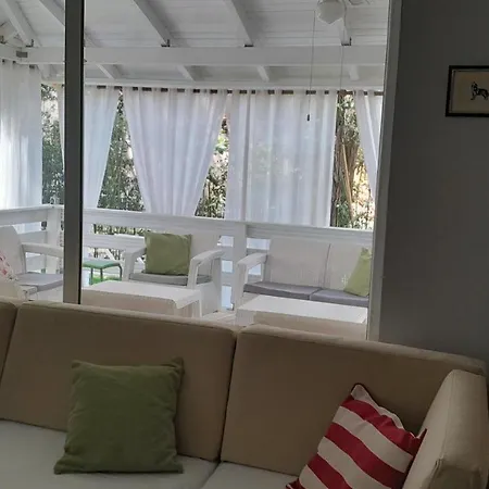 A Beautiful House Marea * Golem (Tirana)